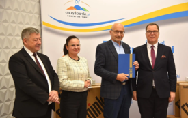 Galeria aktualności Nowoczesny sprzęt komputerowy dla jednostek organizacyjnych Powiatu Strzyżowskiego 4