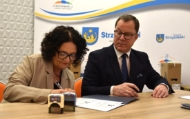 Galeria aktualności Nowoczesny sprzęt komputerowy dla jednostek organizacyjnych Powiatu Strzyżowskiego 14