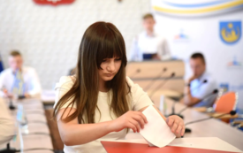 Galeria aktualności Inauguracyjna sesja Młodzieżowej Rady Powiatu Strzyżowskiego 11