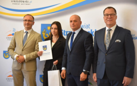 Galeria aktualności Inauguracyjna sesja Młodzieżowej Rady Powiatu Strzyżowskiego 22