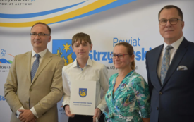 Galeria aktualności Inauguracyjna sesja Młodzieżowej Rady Powiatu Strzyżowskiego 33