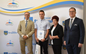 Galeria aktualności Inauguracyjna sesja Młodzieżowej Rady Powiatu Strzyżowskiego 36