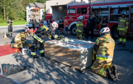 Galeria aktualności Pokaz ratownictwa technicznego w Gwoźnicy G&oacute;rnej 4