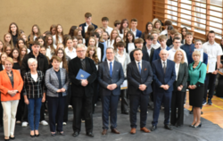 Stypendia z Powiatowego Funduszu Stypendialnego im. Jana Przecławczyka Dąbrowskiego wręczone