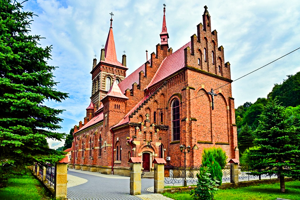 Kości&oacute;ł pw. św. Anny w&nbsp;Niewodnej 