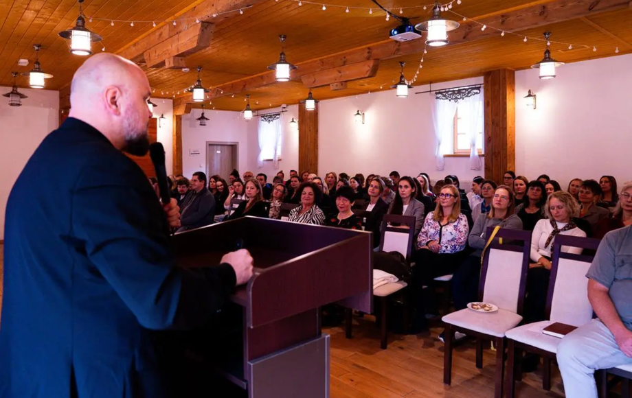 Konferencja o cyberbezpieczeństwie dzieci i młodzieży w Wiśniowej