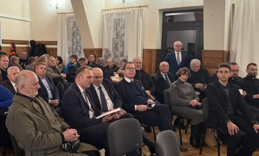 Na zdjęciu uczestnicy spotkania w Kozłówku