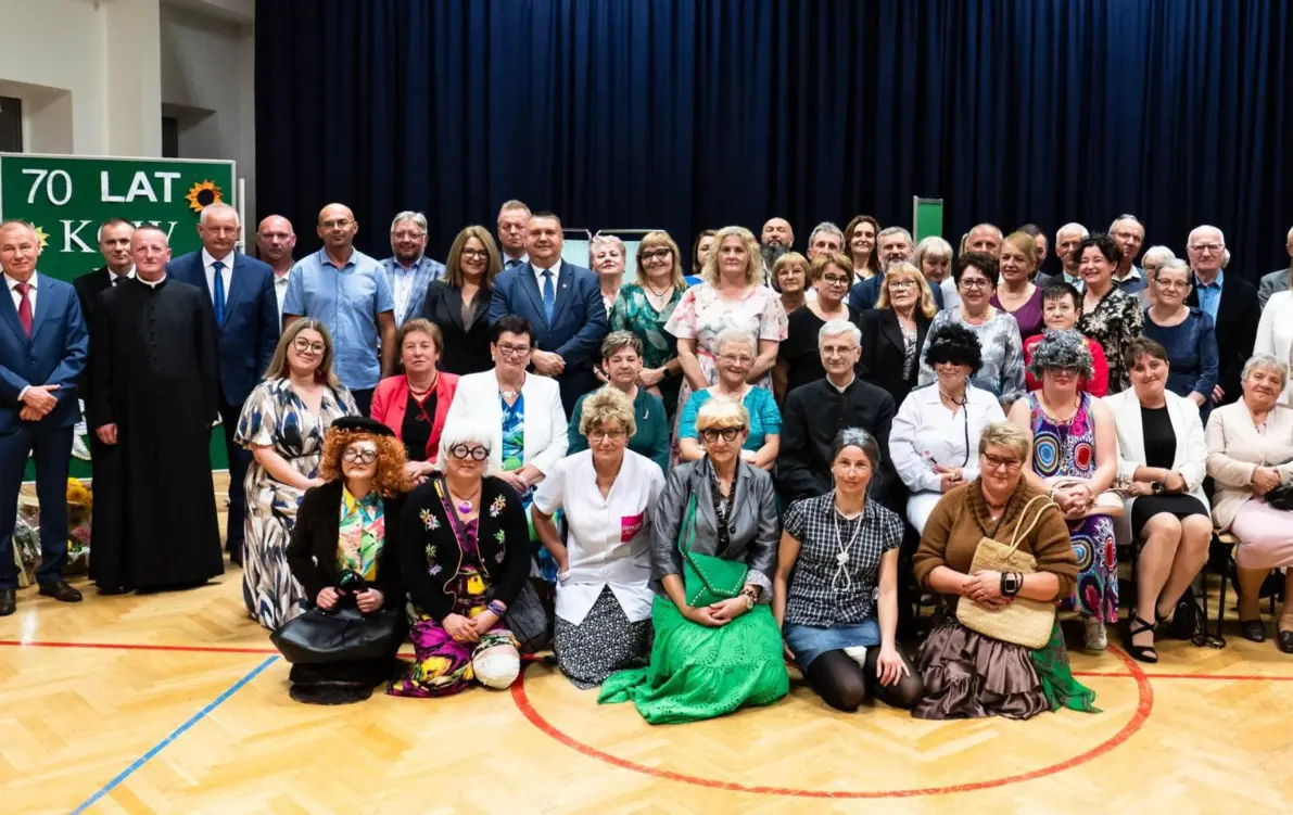 Panie z&nbsp;Koła Gospodyń Wiejskich wraz z&nbsp;zaproszonymi gośćmi