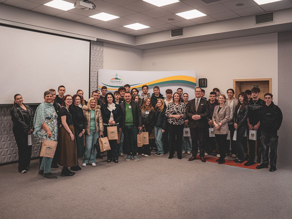 Spotkanie w Starostwie Powiatowym w Strzyżowie z uczestnikami projektu Erasmus+