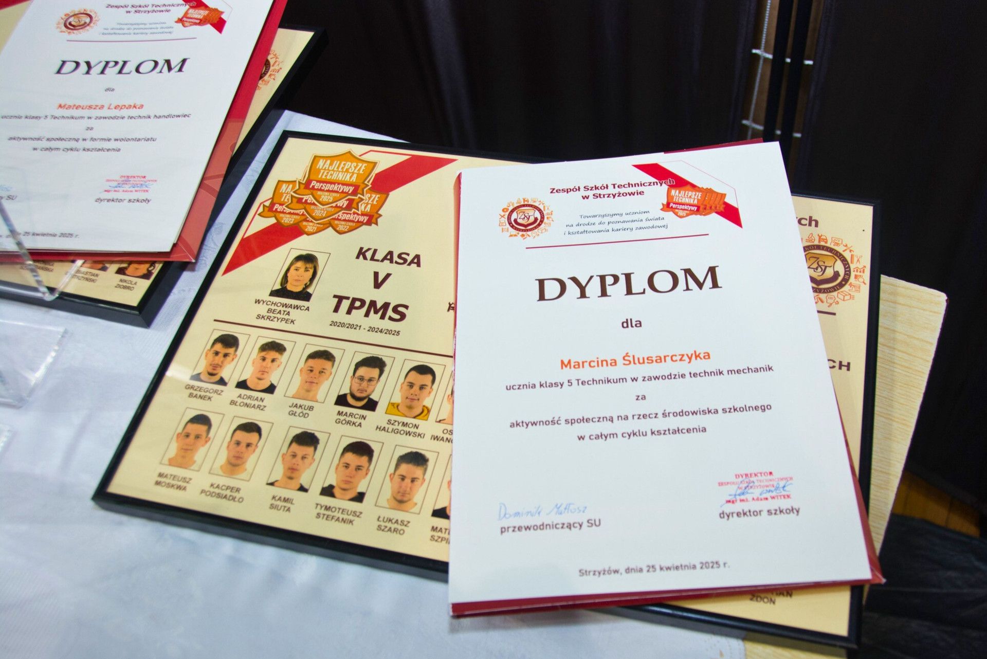 Uroczyste zakończenie roku szkolnego klas maturalnych w Strzyżowie i Czudcu